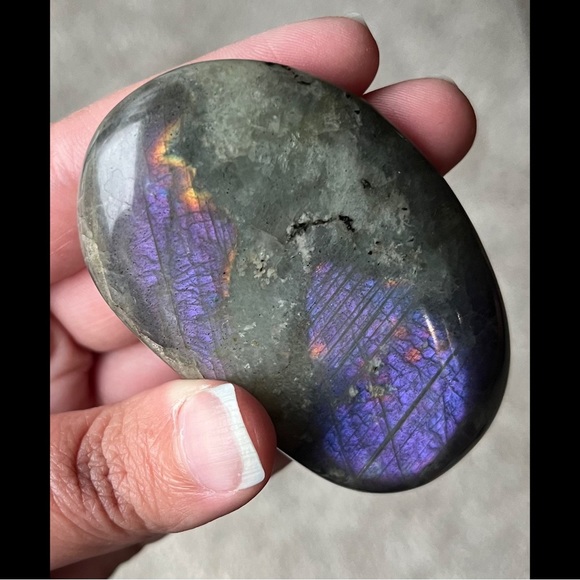 Labradorite Polished Palm Stone, Rare Shades - Picture 3 of 10